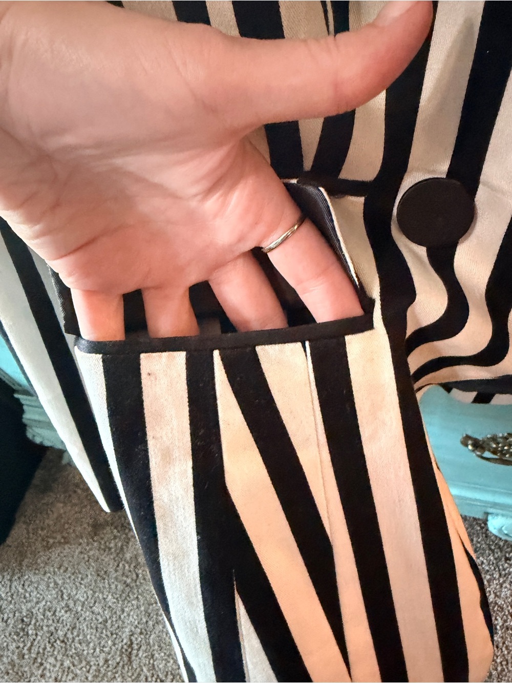 Forever 21 Black & White Vertical Stripe Double-Breasted Blazer - Picture 4 of 6